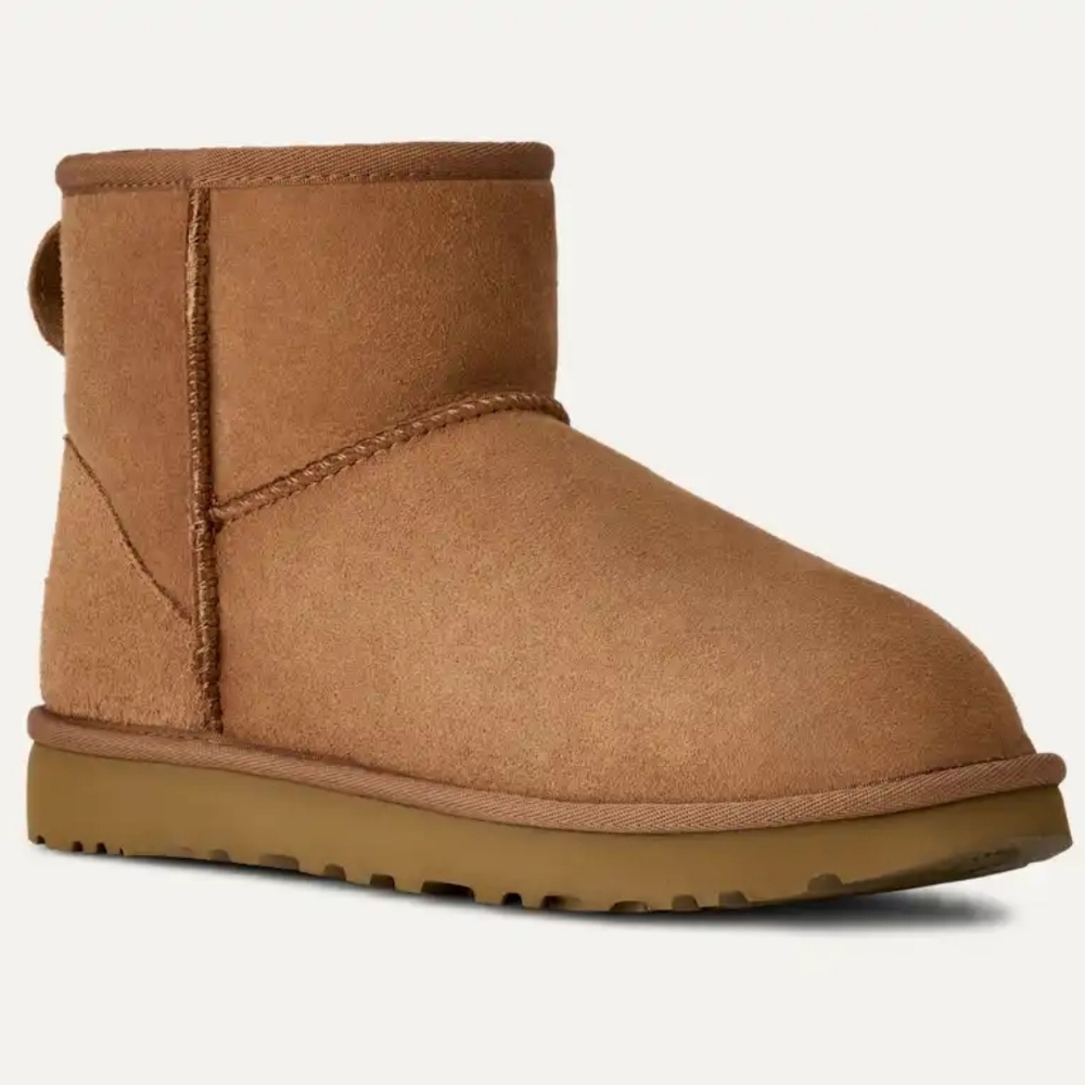 UGG Classic Mini II